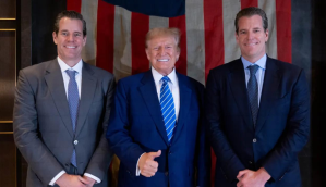 Donald Trump e os gêmeos Winklevoss. Imagem: Tyler Winklevoss