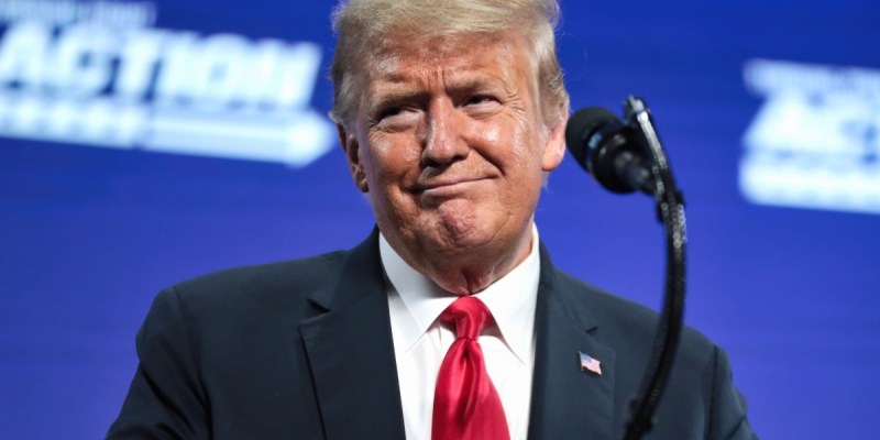 Jogo cripto oficial de Trump vai dar US$ 1 milhão em memecoins