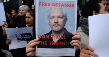 Imagem da matéria: Criptomoedas salvaram Julian Assange, diz seu irmão