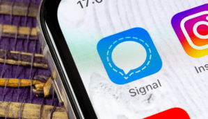 Celeular mostra ícones de apps de mensagem, com destaque para Signal e Instragram
