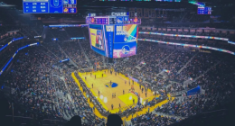 Imagem da matéria: Coinbase é a nova patrocinadora do Golden State Warriors no lugar da FTX