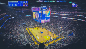 Imagem da matéria: Coinbase é a nova patrocinadora do Golden State Warriors no lugar da FTX