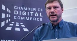 Imagem da matéria: Nick Szabo lidera apostas como possível Satoshi Nakamoto em documentário da HBO