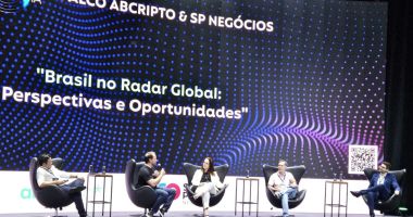 Imagem da matéria: Diretor da OKX critica ambiente regulatório no Brasil e executivos da Ripple, Revolut e Crypto.com discordam