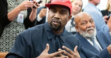 Imagem da matéria: Kanye West nega que vai lançar memecoin: “Moedas predam os fãs”