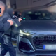 Agentes da Polícia Nacional da Espanha prendendo sequestradores