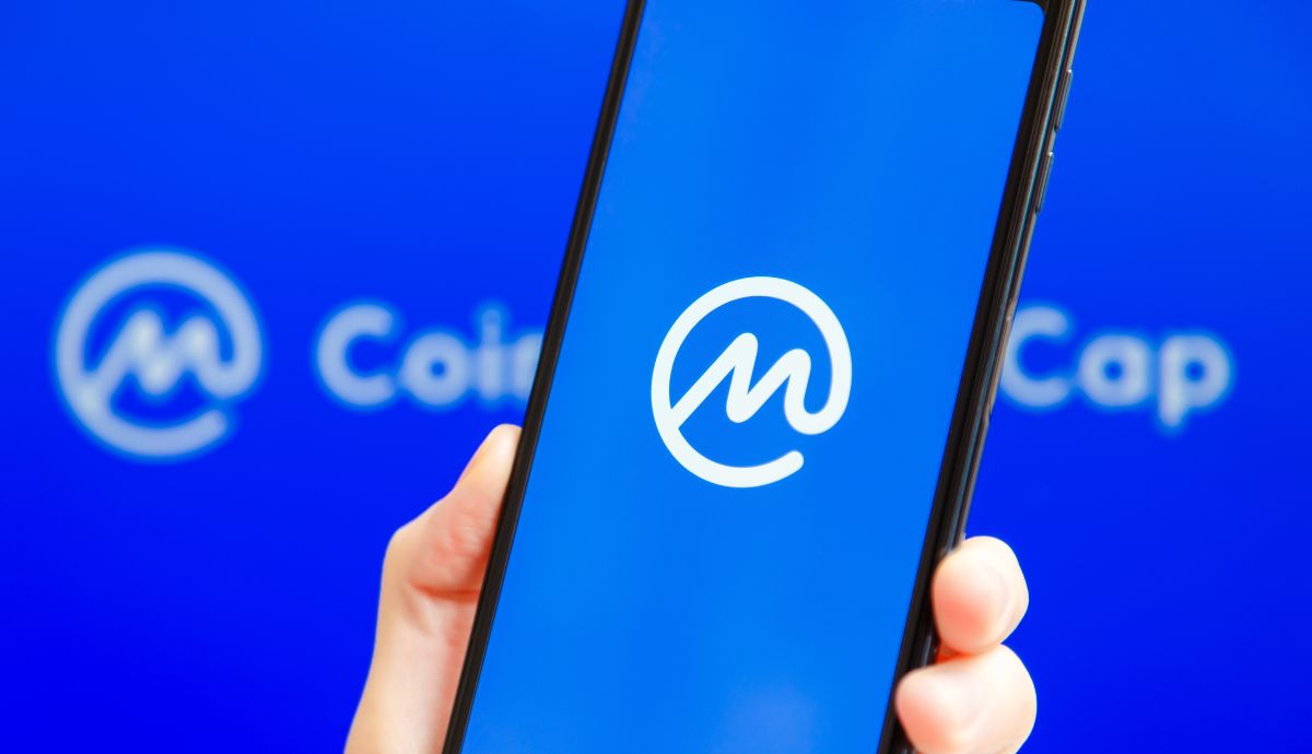 Hacker do CoinMarketCap rouba R$ 115 mil em criptomoedas de investidores