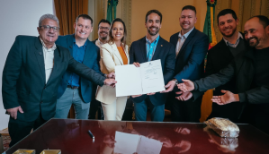 Governador Eduardo Paes em solenidade no Palácio Piratini