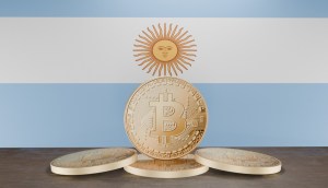 bitcoin e bandeira da argentina