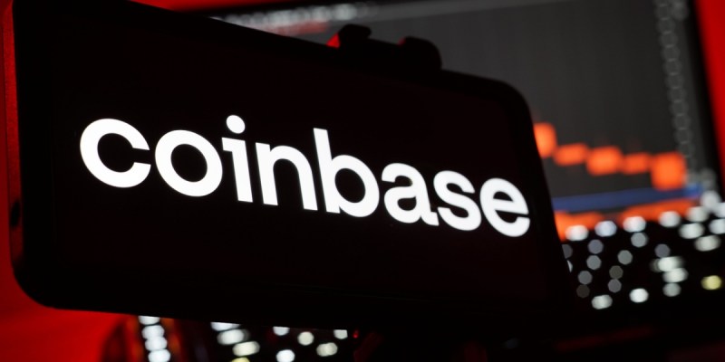 Coinbase leva multa de R$ 131 milhões por falhas contra lavagem de dinheiro